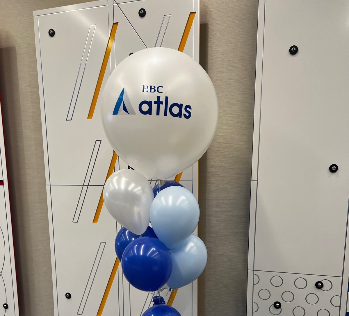 Atlas swag photo 7